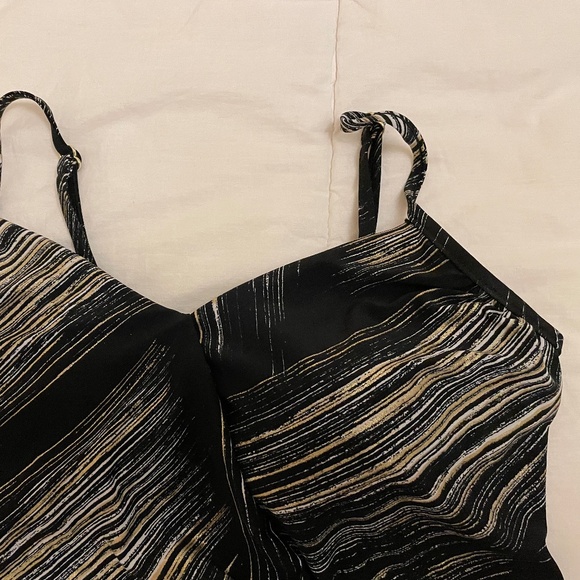 MagicSuit Tankini with Bonus Victoria's Secret Bathing Suit Top 10 34D NWOT! - Picture 5 of 13